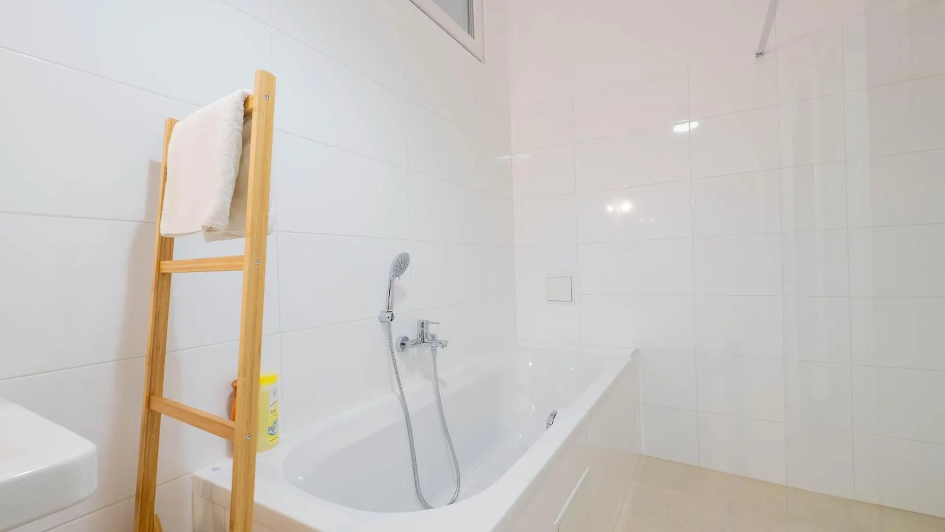 Shopping & Gourmet In Mariahilf Apartment Vienna Austria