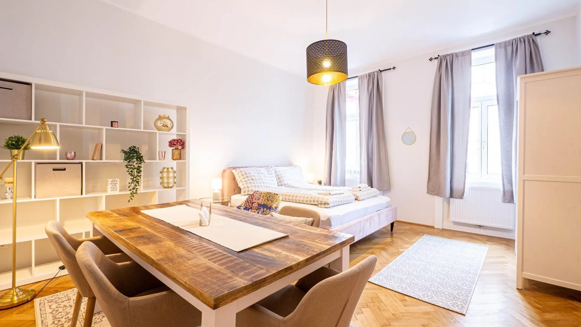 Shopping & Gourmet In Mariahilf Apartment Vienna Austria