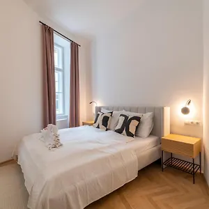 Apartment Deluxe In Beliebter Lage I Levestate, Vienna